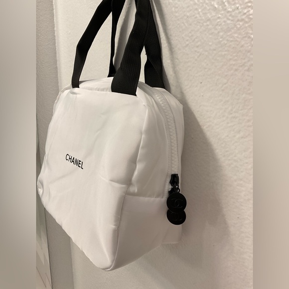 NIP CHANEL Beauty Tote Pouch - Picture 2 of 8